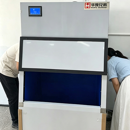 700公斤纯雪花制冰机交付江苏某海鲜姿造店